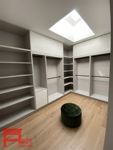 Modern Walk In Closet Linen Laminate, Flat Painted Mdf, And Push Open Doors 1