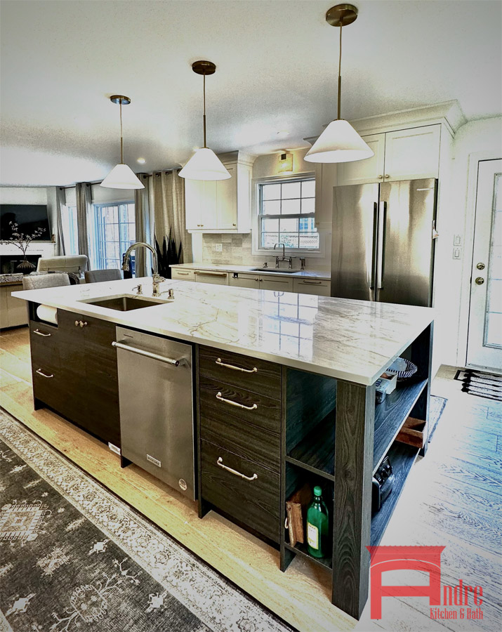 Transitional Kitchen With Painted Mdf, Shaker Door Profiles, Island With Natural Oak Wood And Seating Area, Decorative Mantle Hood With Golden Mirror Design, 4