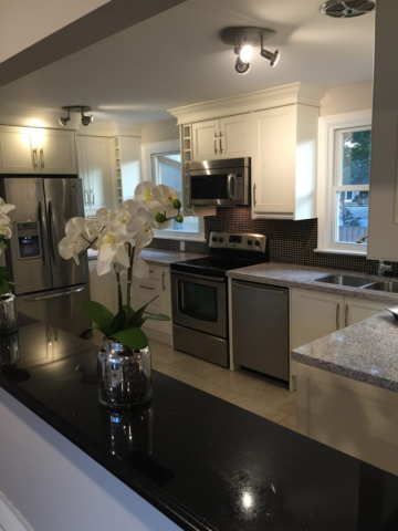 Transitional Kitchen With Off White Painted Mdf Doors And Quartz Countertops